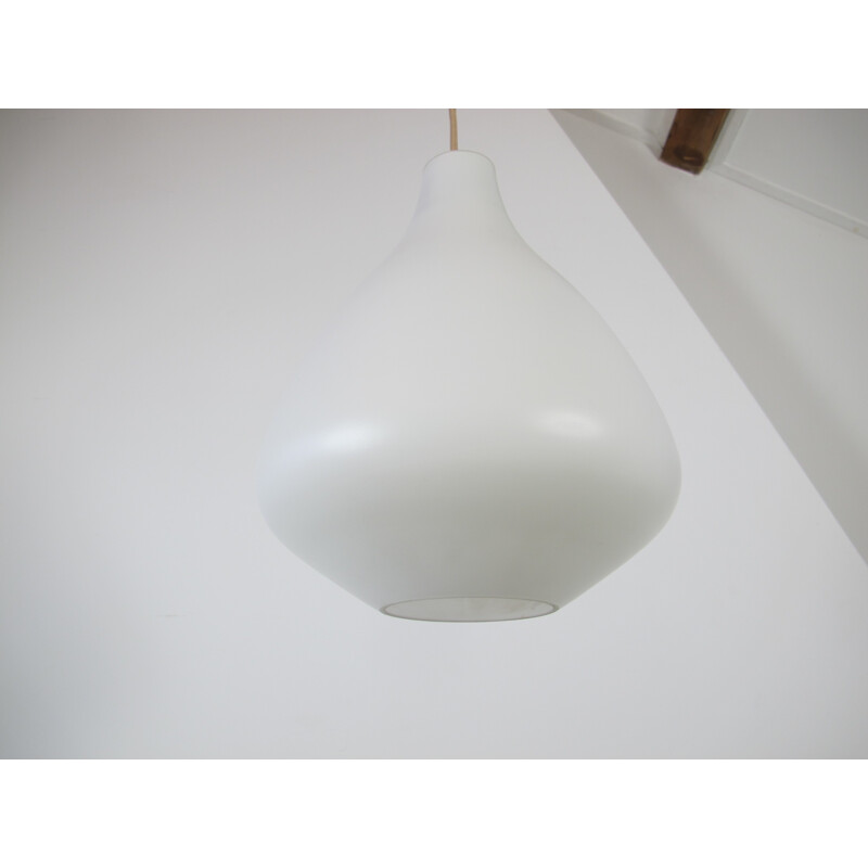 Suspension en verre opaline de Raak - 1960