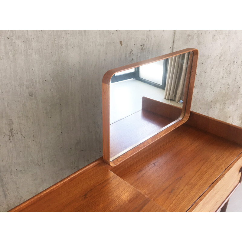 Vintage oak dressing table by Meredrew Furniture Company - 1960s