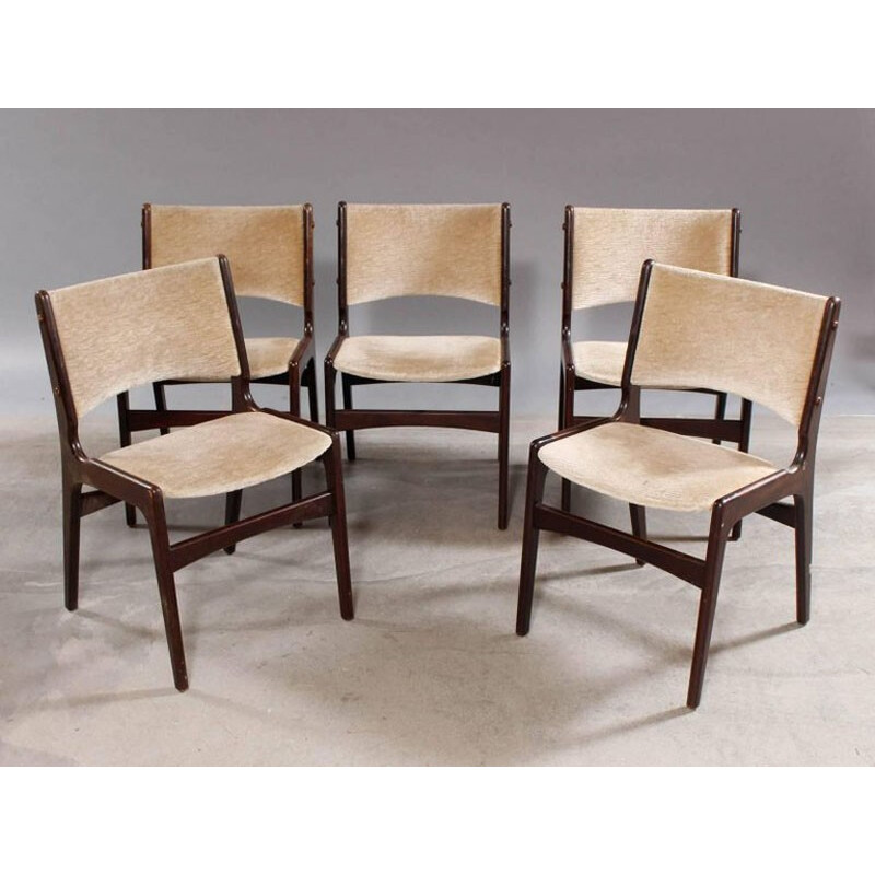 Set of 5 vintage dining chairs in solid teak and in velvet - 1950s