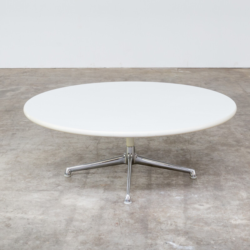 Round coffee table by Eames for Herman Miller - 1980s