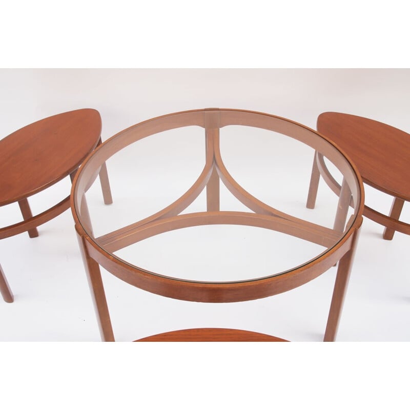 Round coffee table and nesting - 1950s