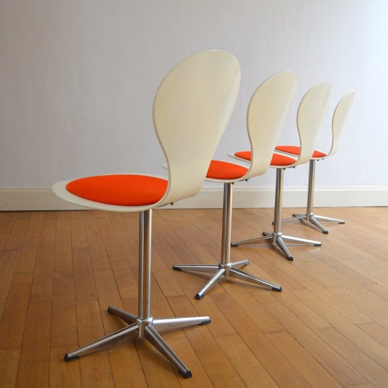 Set of 4 vintage chairs in red and white by Benze - 1960s