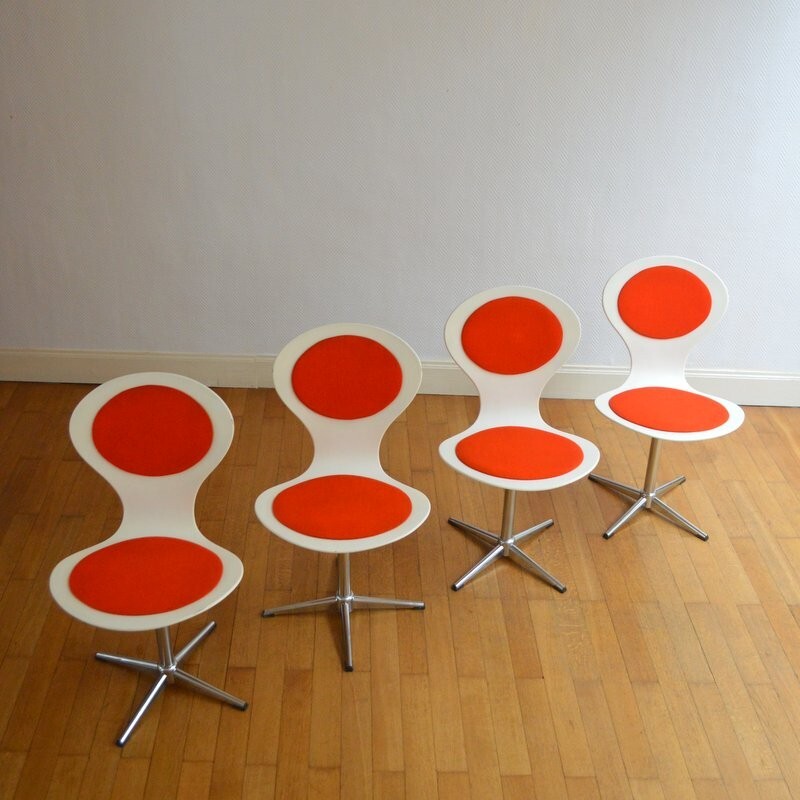 Set of 4 vintage chairs in red and white by Benze - 1960s