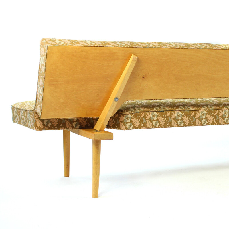 Canapé-lit vintage de Miroslav Navratil - 1960