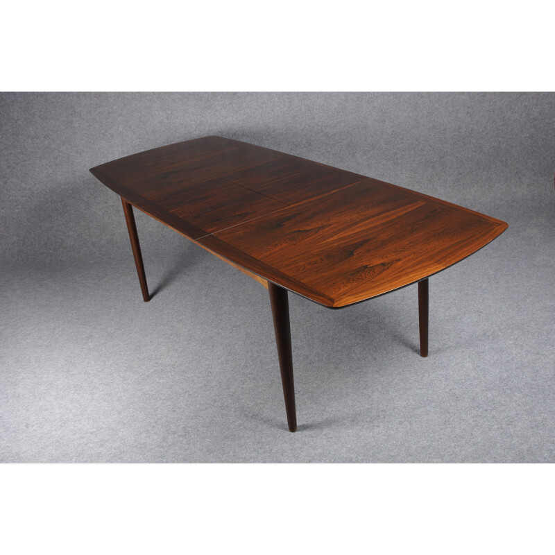 Scandinavian dining table in brazilian rosewood - 1960s