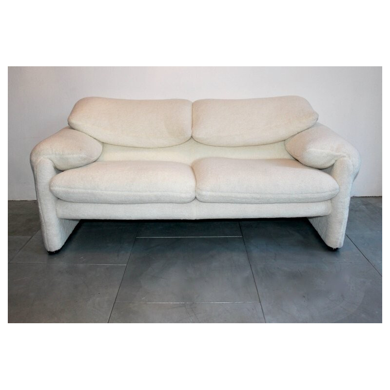 Maralunga sofa made of wool teddy fabric by Vico Magistretti for Cassina - 1970s