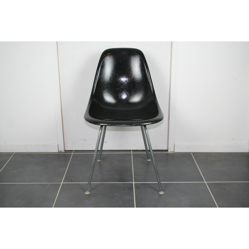 Mid-century DSX black chair by Eames for Herman Miller - 1950s
