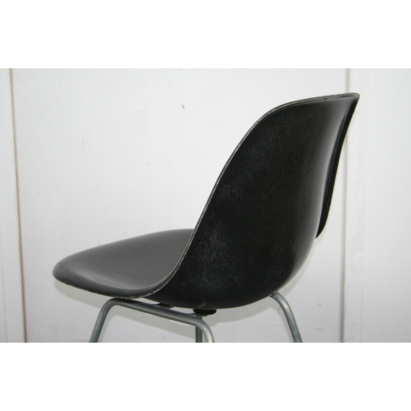 Mid-century DSX black chair by Eames for Herman Miller - 1950s