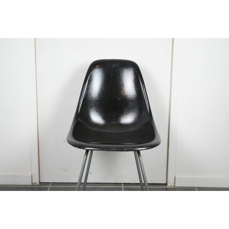 Mid-century DSX black chair by Eames for Herman Miller - 1950s