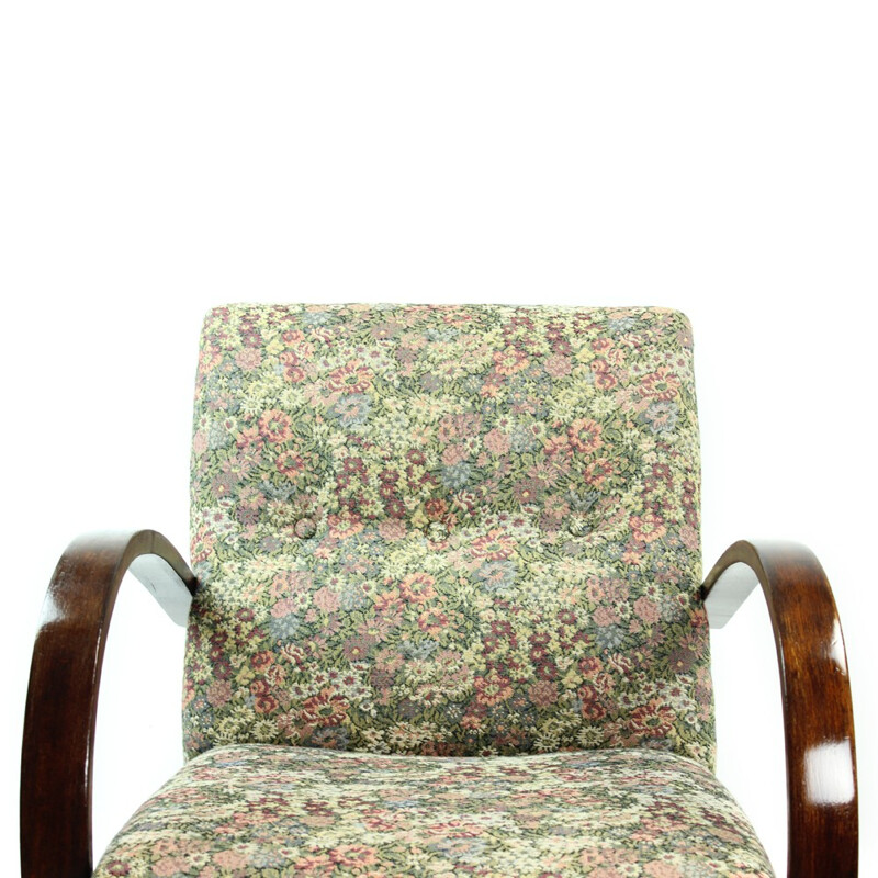 Pair of classical vintage armchairs in floral print fabric de Jindrich Halabala - 1950s