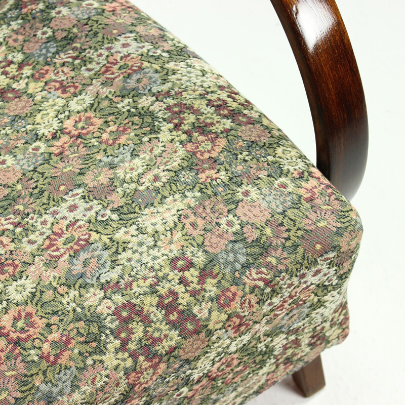 Pair of classical vintage armchairs in floral print fabric de Jindrich Halabala - 1950s