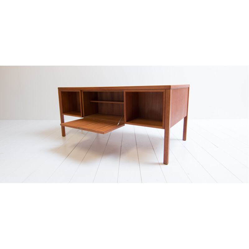 Vintage desk, Model 77 by Gunni Omann for Omann Jun Mødelfabrik - 1960s