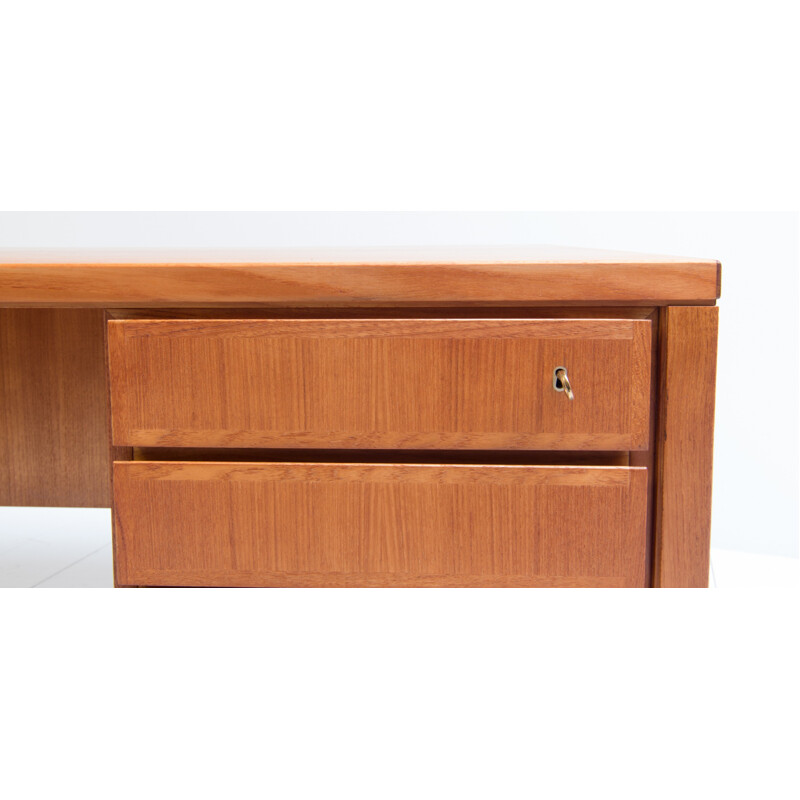 Vintage desk, Model 77 by Gunni Omann for Omann Jun Mødelfabrik - 1960s