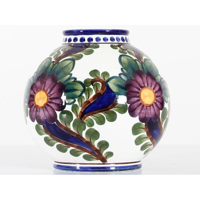Jarrón escandinavo vintage redondo de cerámica con motivos florales de Harald Slott-Moeller para Aluminia, 1930