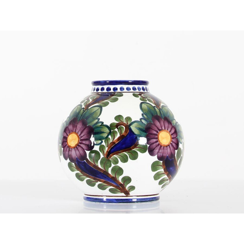 Vaso de cerâmica redondo escandinavo com motivos florais de Harald Slott-Moeller para Aluminia, 1930