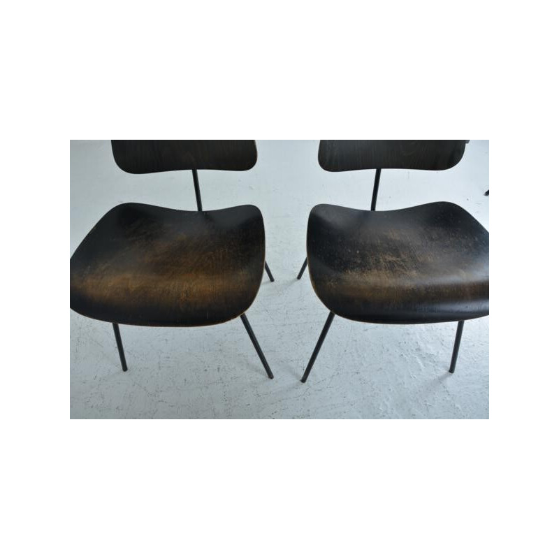 Suite de 4 chaises noires DCM de Charles et Ray Eames pour Herman Miller - 1960