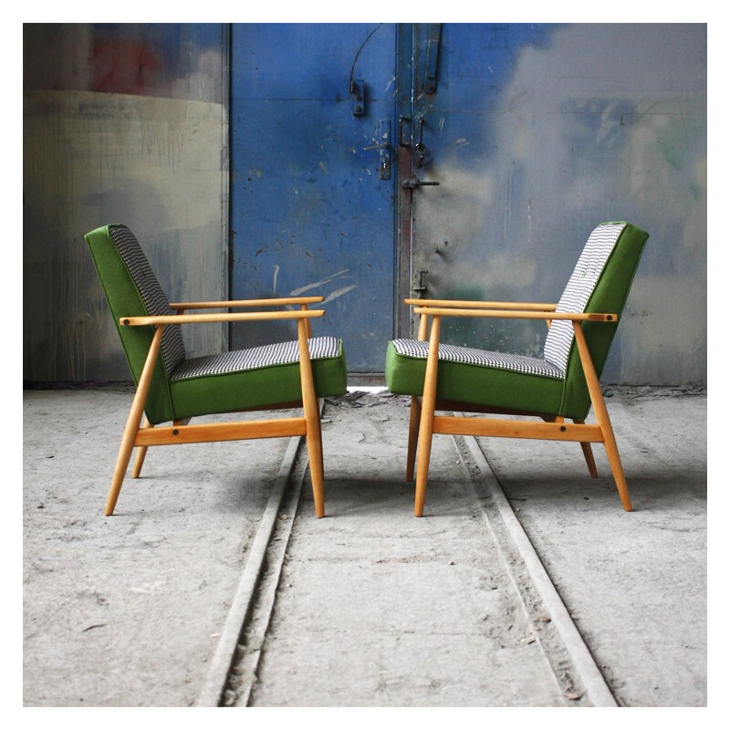 Vintage armchair in wood and green fabric - 1960s