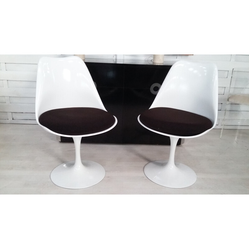 Pair of Tulip chairs by Eero Saarinen - 1980s