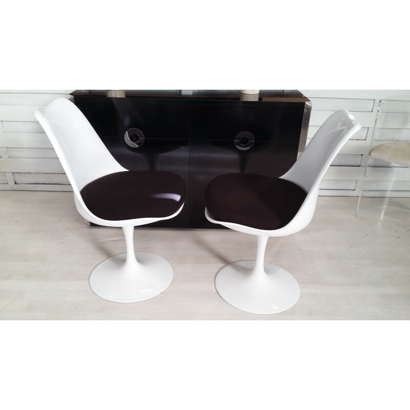 Pair of Tulip chairs by Eero Saarinen - 1980s