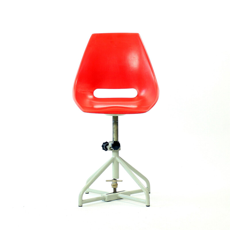 Vintage-Sessel aus rotem Fiberglas von Miroslav Navratil für Vertex, 1960