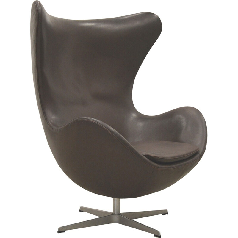 Vintage Brown "Egg Chair" by Arne Jacobsen for Fritz Hansen - 1970s