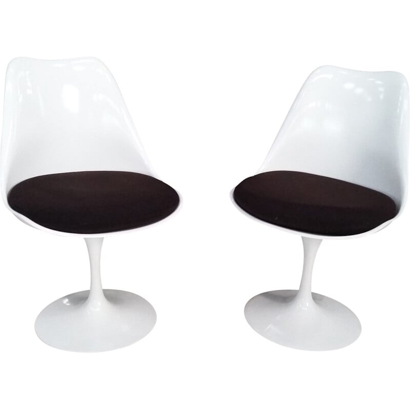 Pair of Tulip chairs by Eero Saarinen - 1980s