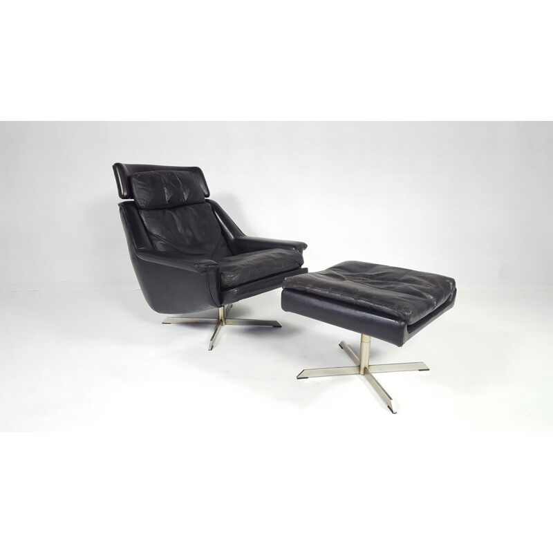 Vintage Leather Lounge Chair with Its Ottoman by Werner Langenfeld for ESA - 1970s