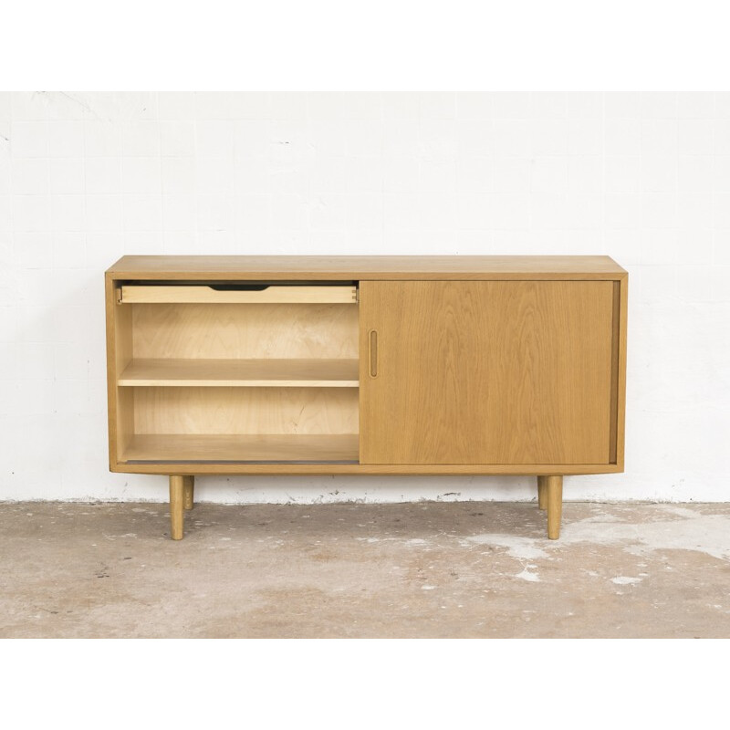 Vintage sideboard in oak by Poul Hundevad - 1960s