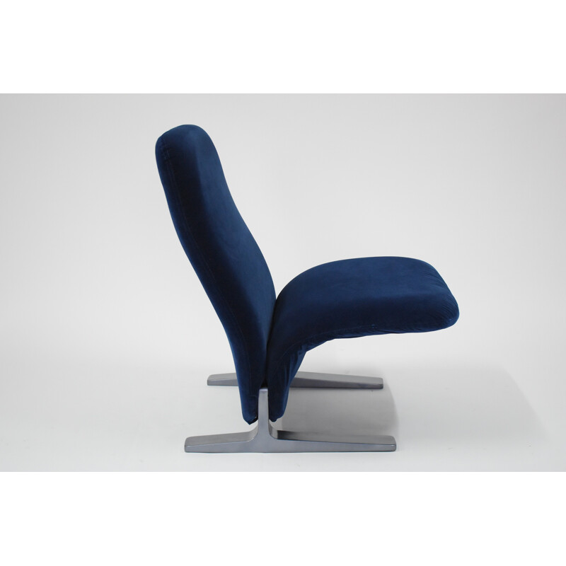 Concorde blue velvet armchair by Pierre Paulin for Artifort - 1960s