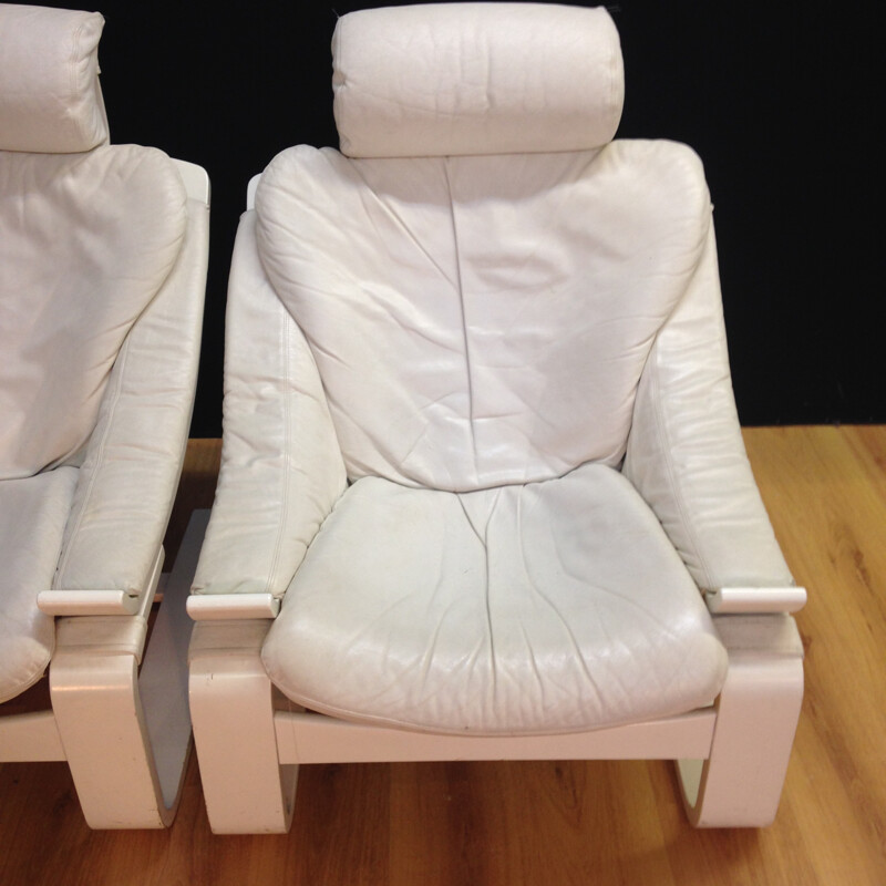 Pair of armchairs "Kroken" in white leather, Ake FRIBYTER - années 90
