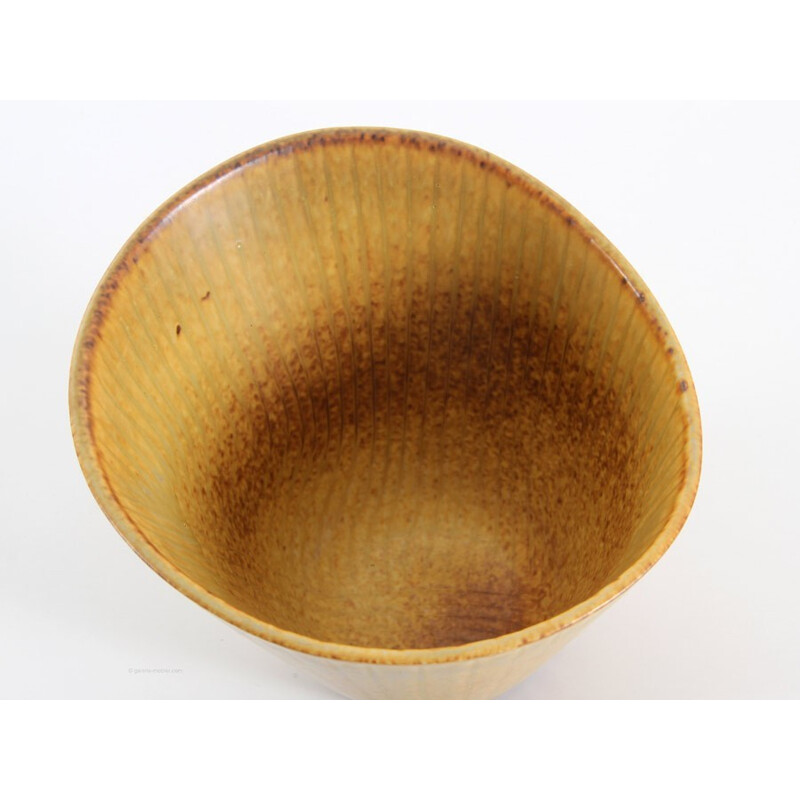 Scandinavian vintage ceramic bowl by Gunnar Carl-Harry Stålhane for Rörstrand, 1970