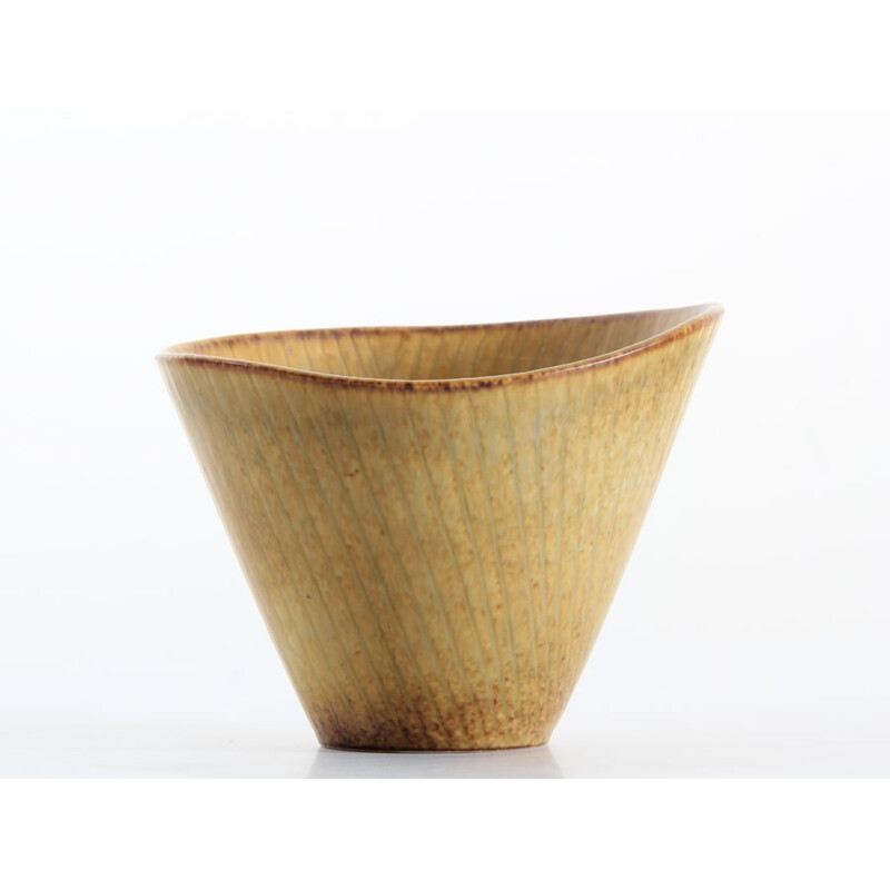 Scandinavian vintage ceramic bowl by Gunnar Carl-Harry Stålhane for Rörstrand, 1970