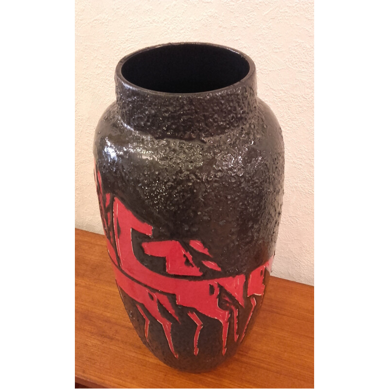 Vase vintage en ceramique rouge et noir - 1960