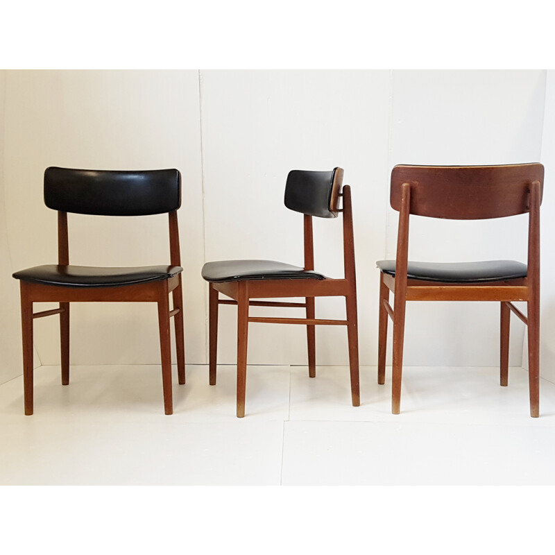 Suite de 3 chaises scandinaves de S. Chrobat pour Sax - 1960