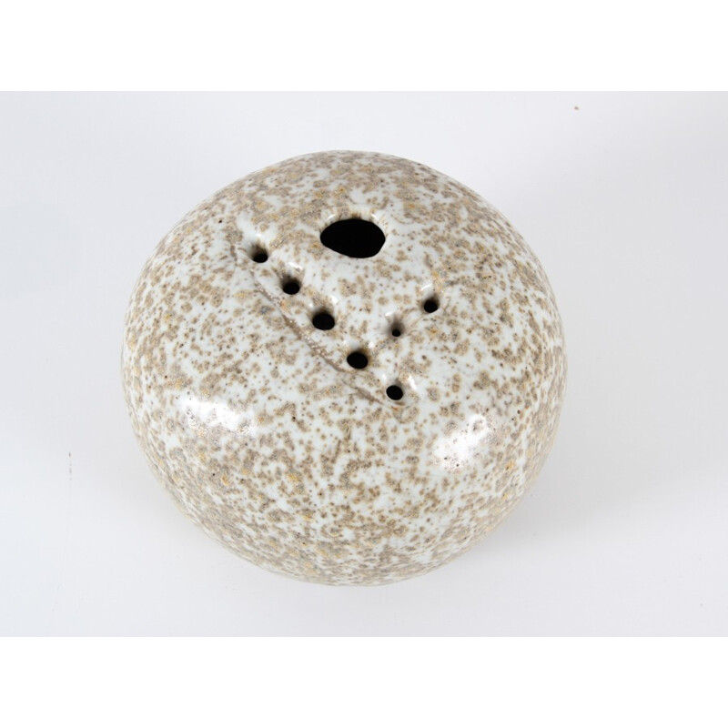 Kugelförmige Vintage-Vase aus braun und weiß glasiertem Steinzeug von Jørgen Mogensen, 1960
