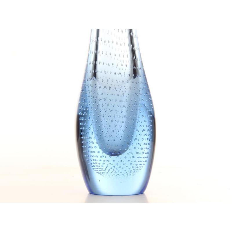 Vase vintage scandinave en verre bleu - 1960