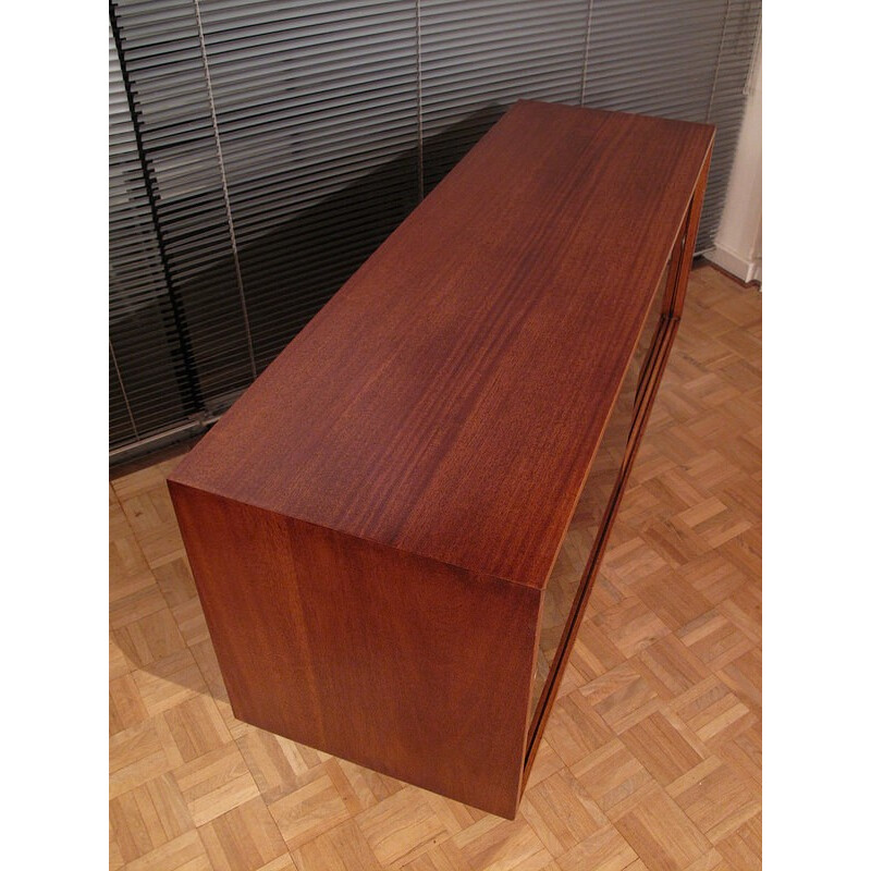 Sideboard in mahogany and glass by Robin Day Interplan for Hille - 1950s