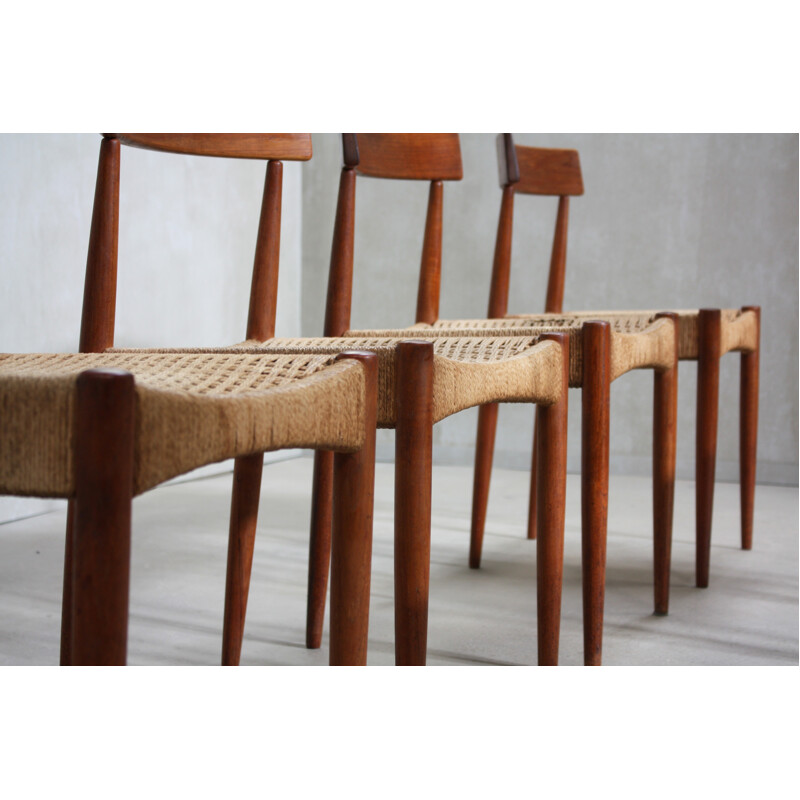 Set of 6 Danish Chairs by Arne Hovmand Olsen for Mogens Kold - 1960s