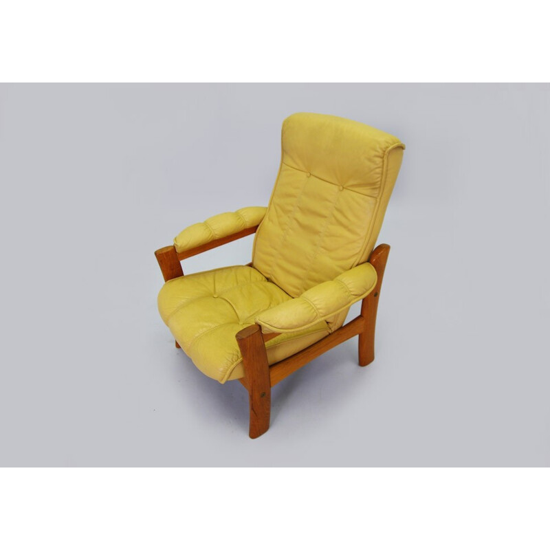Vintage Scandinavian armchair in yellow leather - 1970s