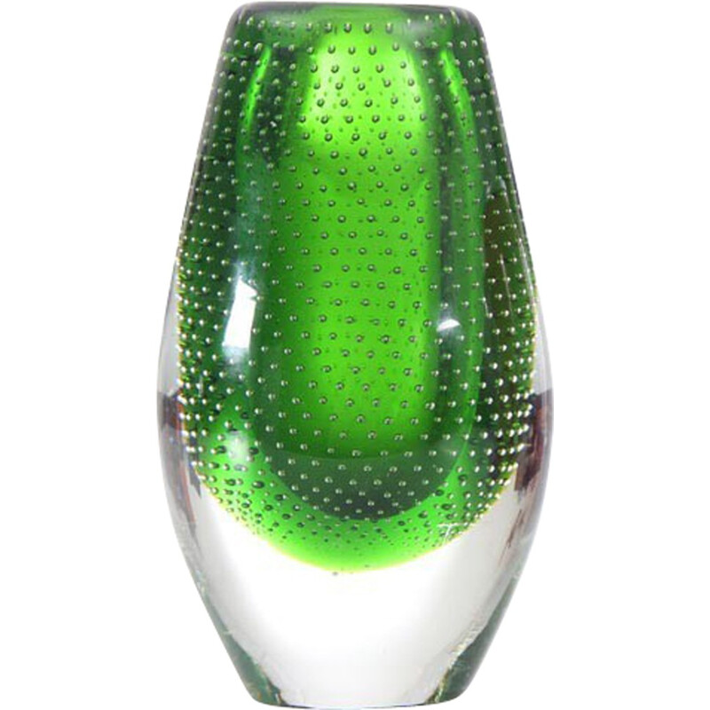 Pequeño jarrón de cristal verde vintage de Gunnel Nyman - 1950