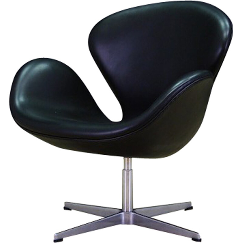 Swan Elegance Leather Armchair by Arne Jacobsen for SAS Hotel - 1980s