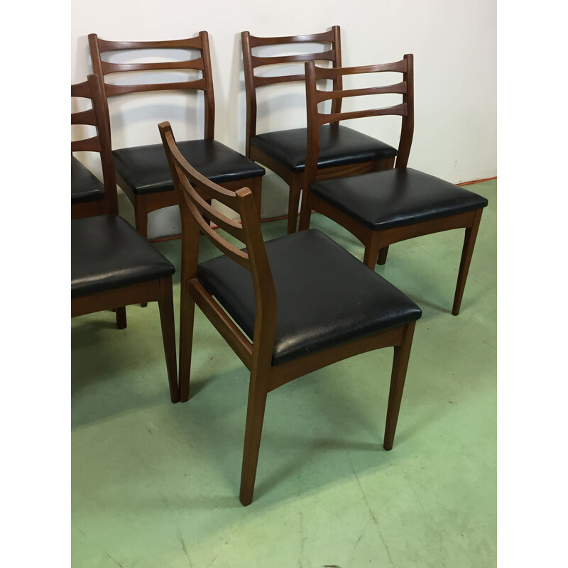 Suite de 6 chaises noires - 1970