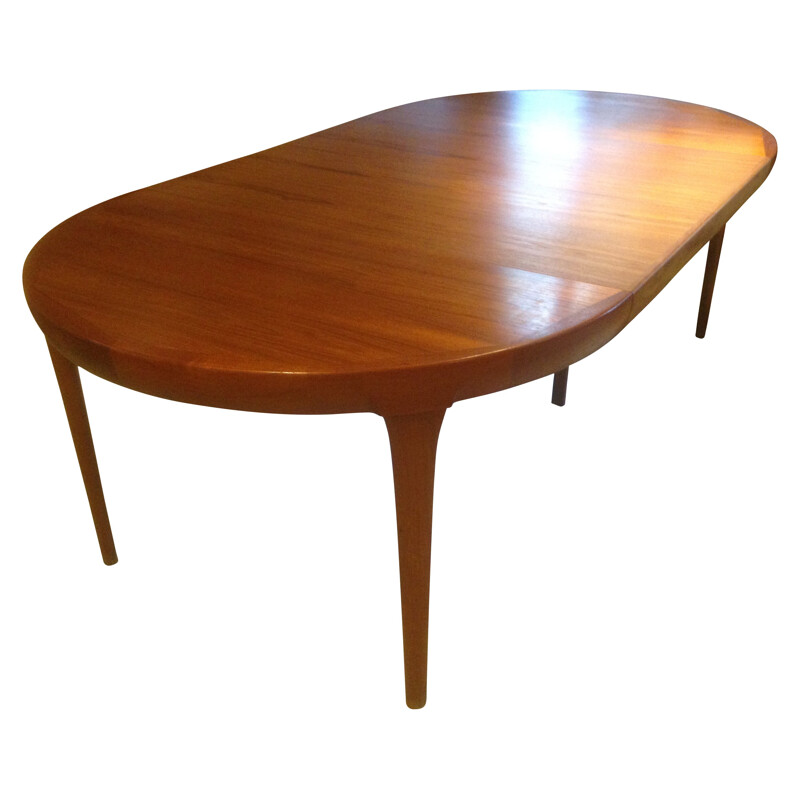 Round dining table in teak, Kofod LARSEN - 1960s