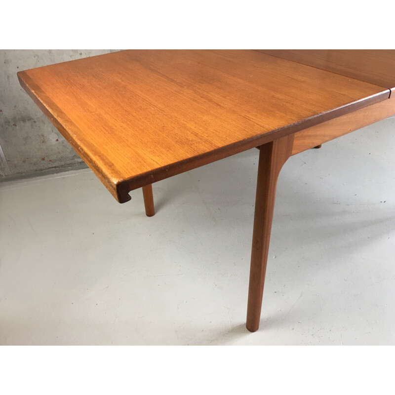 Mid-century Mcintosh extendable dining table - 1970s