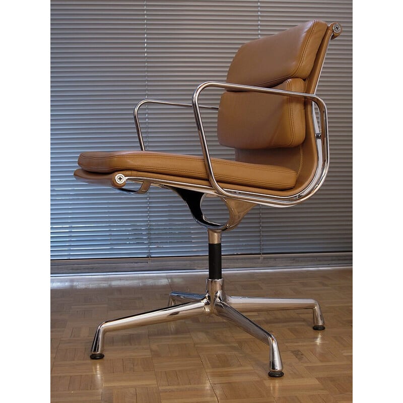 Charles & Ray Eames EA208 Soft Pad Chair For Vitra - 1960s