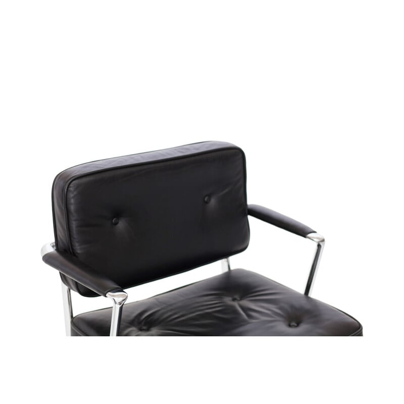 Pair de chaises de bureau "Intermédiaire" en cuir noir de Charles Eames - 1970