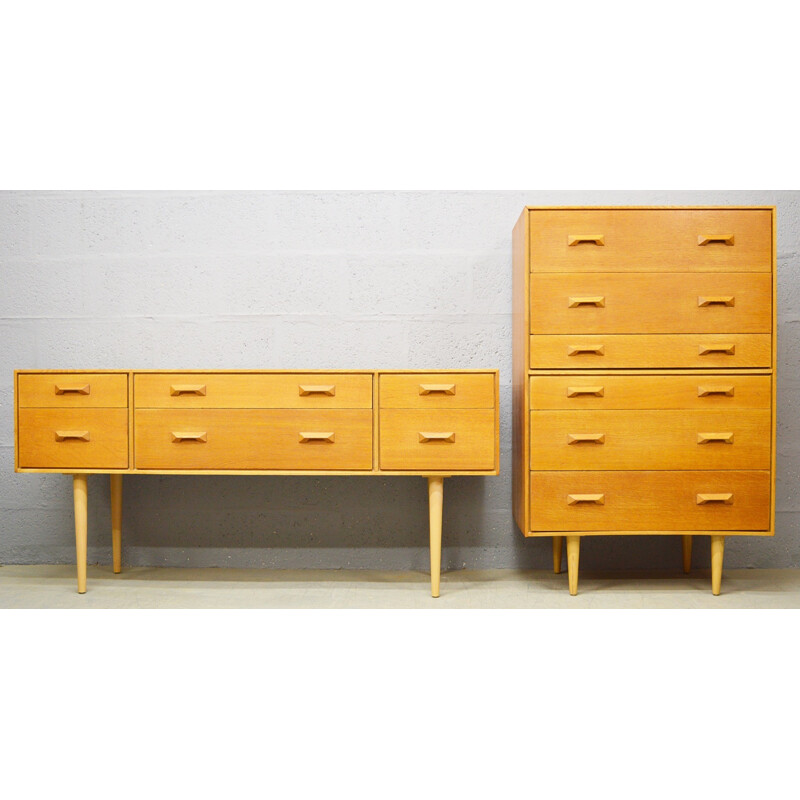 Vintage oak chest of drawers by John and Sylvia Reid for Stag - 1960s