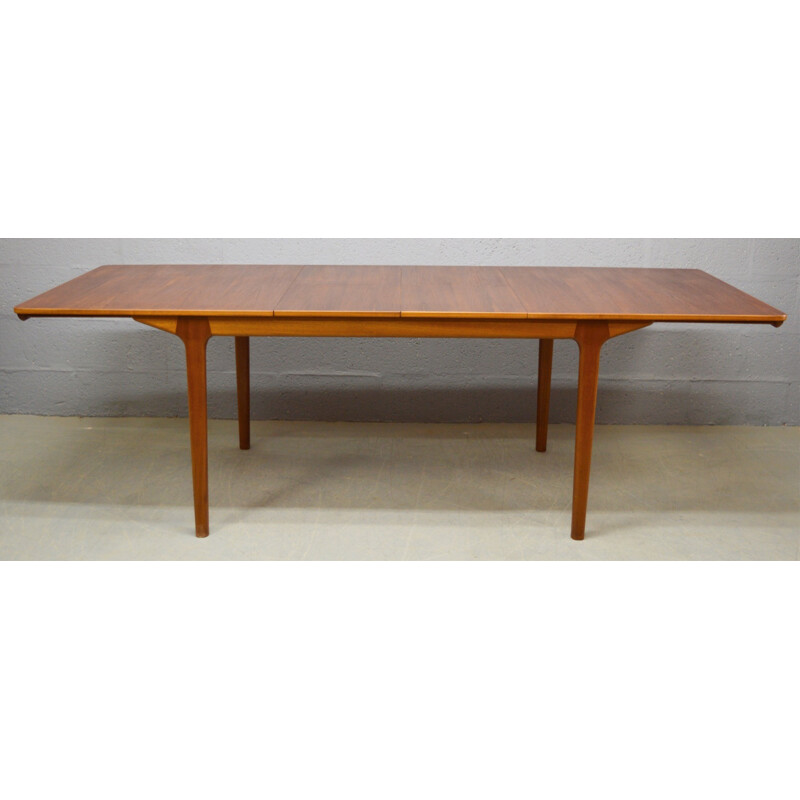 Vintage teak extendable dining table by McIntosh T3 - 1960s