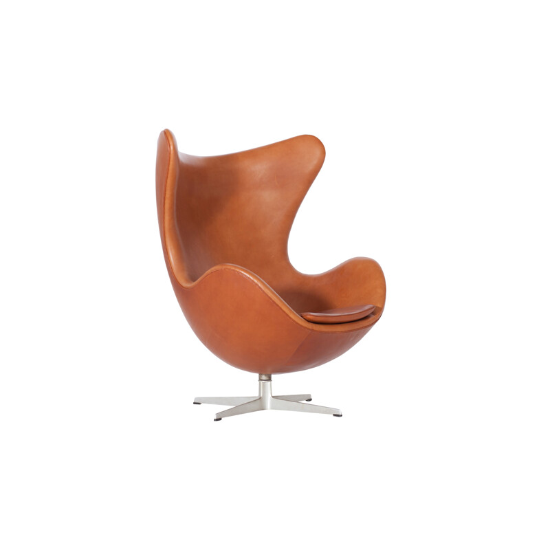 Egg Chair in Cognac Leather by Arne Jacobsen - 1960s