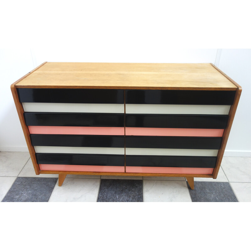 Vintage pink "U450" chest of drawers in oak by Jiri Jiroutek - 1960s